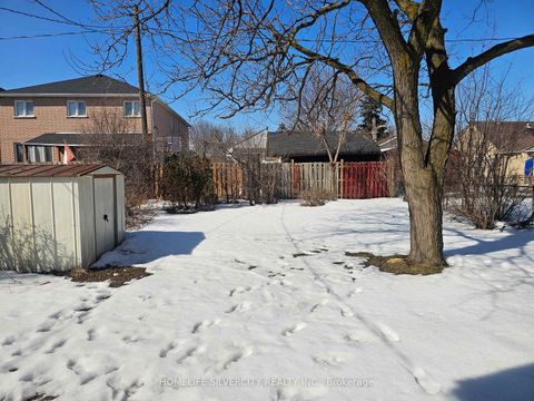 Photo 21 at 3067 Churchill Avenue, Malton, Mississauga