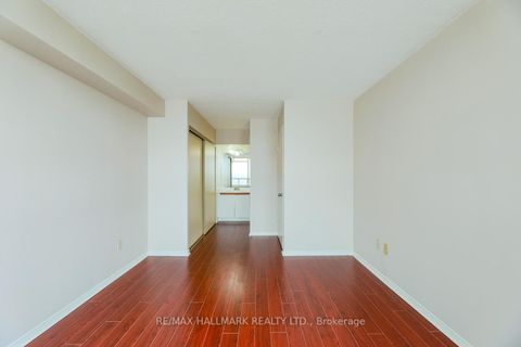 Photo 9 at 525 - 3 Greystone Walk Drive, Kennedy Park, Toronto