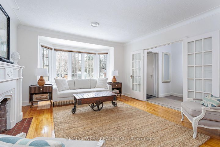 Photo 6 at 3 Glenroy Avenue, Queensway, Toronto