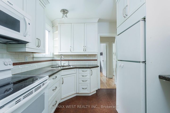 Photo 7 at 3 Glenroy Avenue, Queensway, Toronto