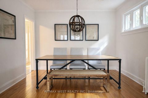 Photo 5 at 3 Glenroy Avenue, Queensway, Toronto