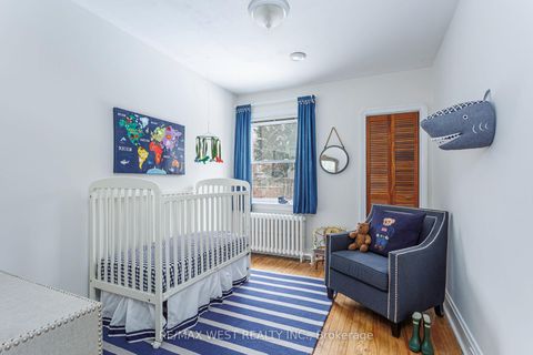 Photo 12 at 3 Glenroy Avenue, Queensway, Toronto