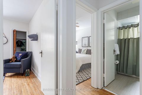 Photo 14 at 3 Glenroy Avenue, Queensway, Toronto