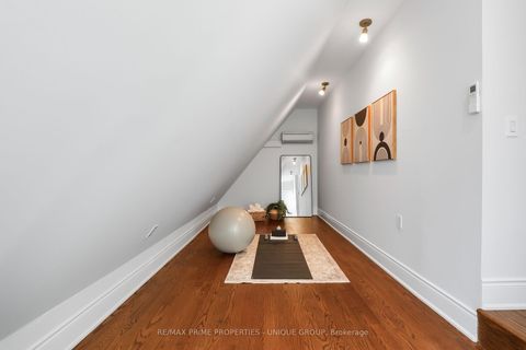 Photo 31 at 24 Oriole Road, St. Clair, Toronto