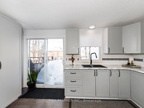 Photo 17 at 203 Burns Circle, Northwest, Barrie