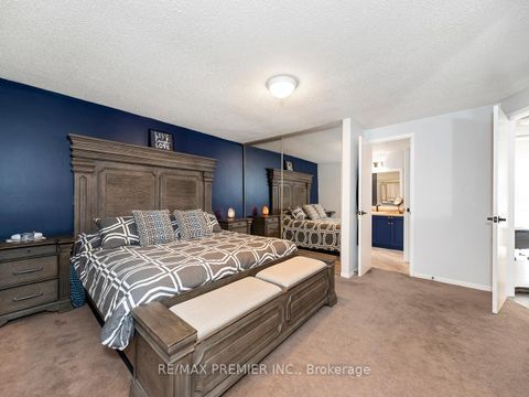 Photo 21 at 203 Burns Circle, Northwest, Barrie