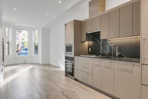 Photo 10 at 9 Gloucester Street, Yonge Corridor, Toronto