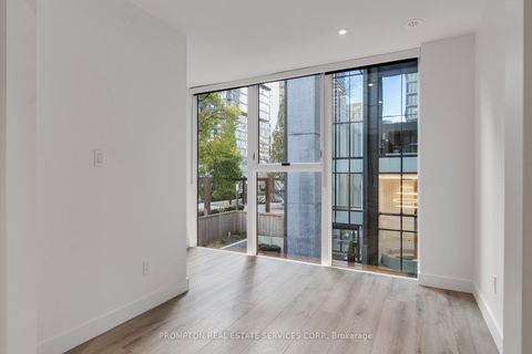 Photo 12 at 9 Gloucester Street, Yonge Corridor, Toronto