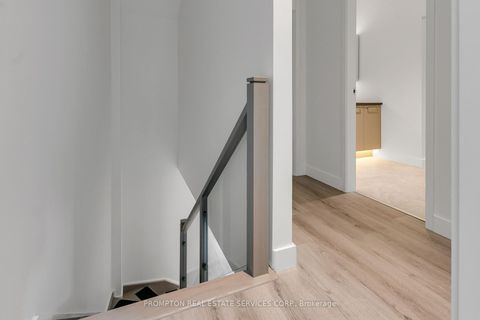 Photo 21 at 9 Gloucester Street, Yonge Corridor, Toronto