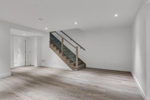 Photo 30 at 9 Gloucester Street, Yonge Corridor, Toronto