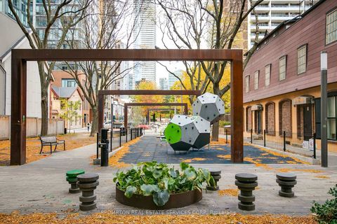 Photo 35 at 9 Gloucester Street, Yonge Corridor, Toronto