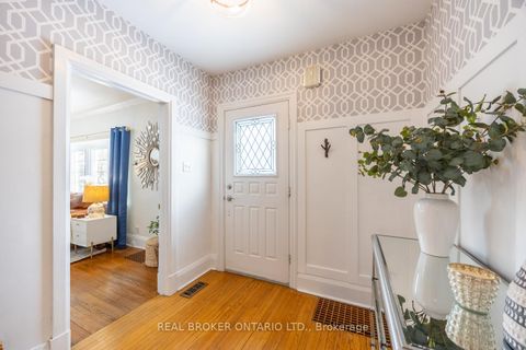 Photo 6 at 18 Concession Street W, Bowmanville, Clarington