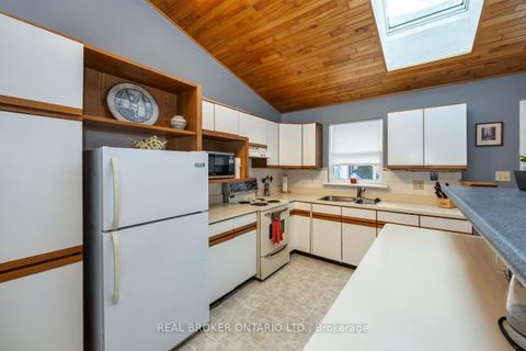 Photo 39 at 18 Concession Street W, Bowmanville, Clarington