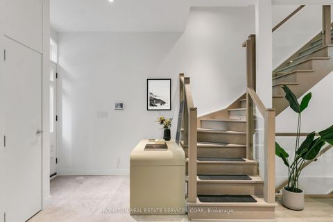 Photo 4 at 11 Gloucester Street, Yonge Corridor, Toronto