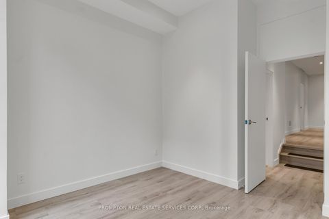 Photo 18 at 11 Gloucester Street, Yonge Corridor, Toronto