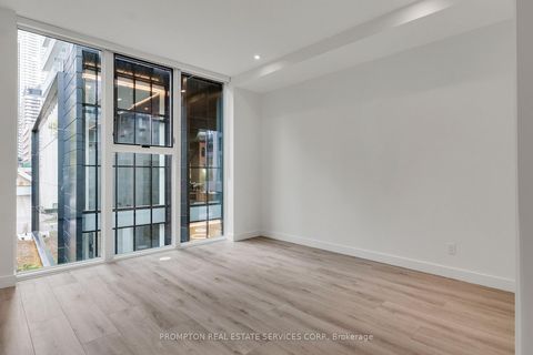 Photo 21 at 11 Gloucester Street, Yonge Corridor, Toronto