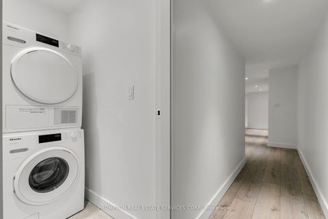 Photo 32 at 11 Gloucester Street, Yonge Corridor, Toronto