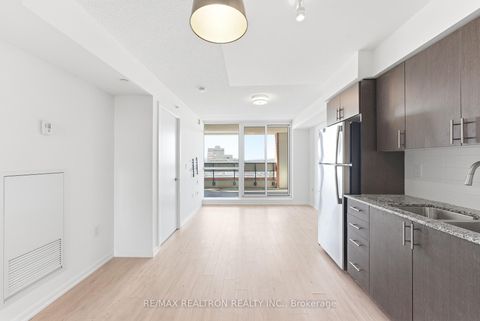 Photo 13 at 446 - 830 Lawrence Avenue W, Glen Park, Toronto