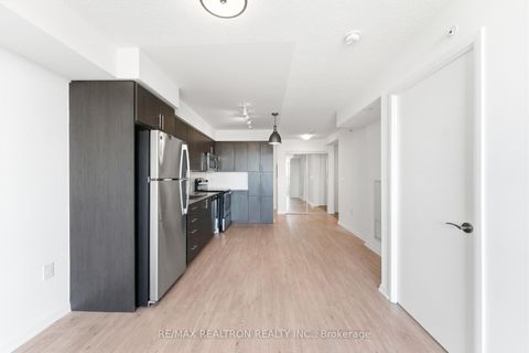 Photo 14 at 446 - 830 Lawrence Avenue W, Glen Park, Toronto