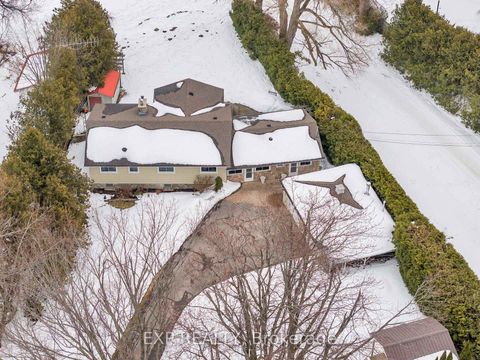 Photo 2 at 561 Duclos Point Road, Virginia, Georgina