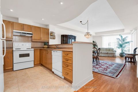 Photo 6 at PH 2-4 - 2 Toronto Street, City Centre, Barrie