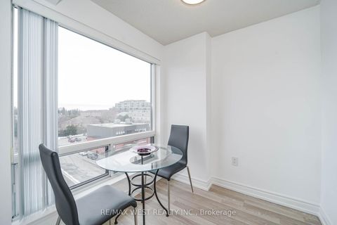 Photo 4 at 602 - 1 Hycrest Avenue, Willowdale East, Toronto