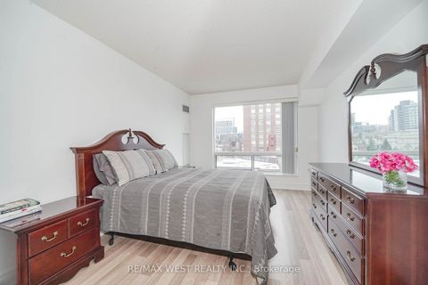 Photo 5 at 602 - 1 Hycrest Avenue, Willowdale East, Toronto