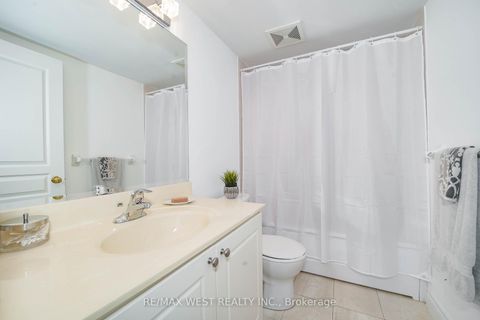 Photo 7 at 602 - 1 Hycrest Avenue, Willowdale East, Toronto