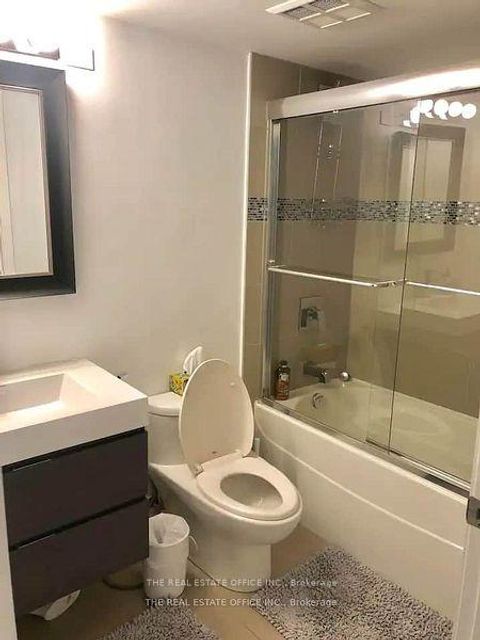 Photo 10 at 3802 - 219 Fort York Boulevard, Niagara, Toronto