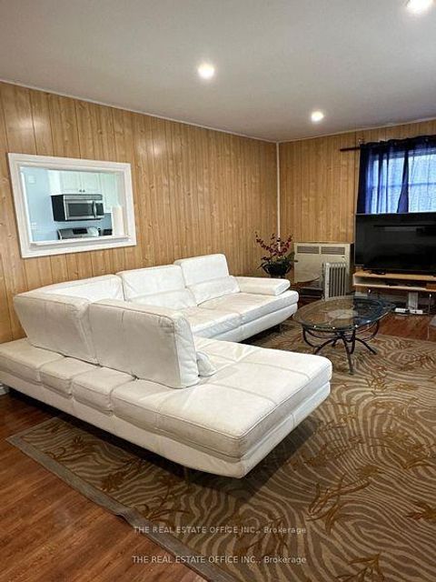 Photo 5 at 393 Adeline Drive, Keswick South, Georgina