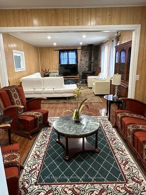 Photo 9 at 393 Adeline Drive, Keswick South, Georgina