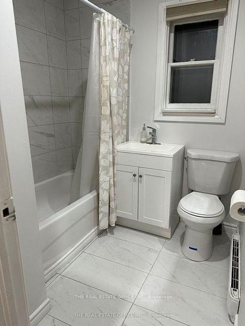 Photo 17 at 393 Adeline Drive, Keswick South, Georgina