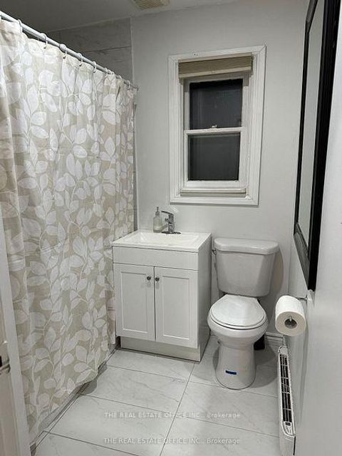 Photo 18 at 393 Adeline Drive, Keswick South, Georgina