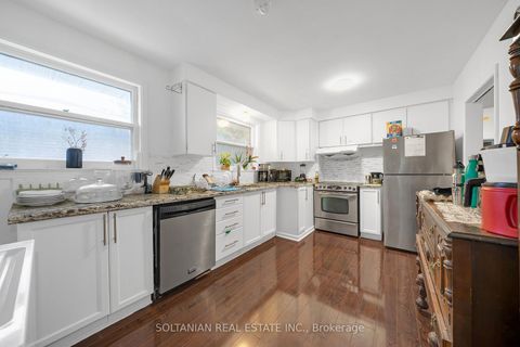 Photo 13 at 3053 Bayview Avenue, Bayview Village, Toronto