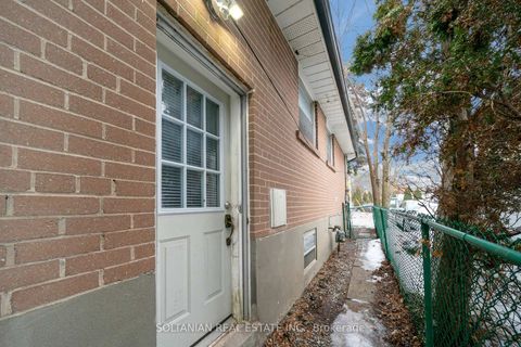 Photo 34 at 3053 Bayview Avenue, Bayview Village, Toronto