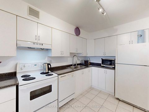 Photo 10 at 802 - 1665 Victoria Park Avenue, Maryvale, Toronto