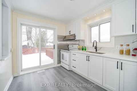 Photo 10 at 22 Jones Court, Aurora Highlands, Aurora