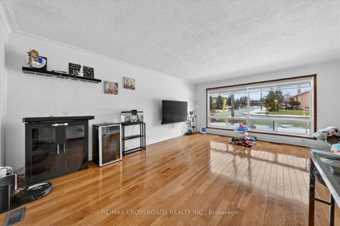 Photo 5 at 18 De Marco Boulevard, Rustic, Toronto