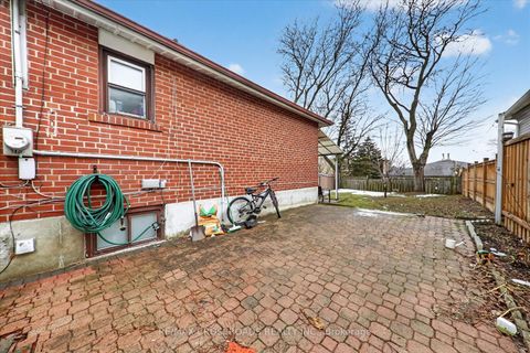 Photo 24 at 18 De Marco Boulevard, Rustic, Toronto