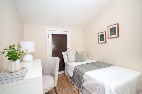 Photo 15 at 282 Lee Avenue, The Beaches, Toronto