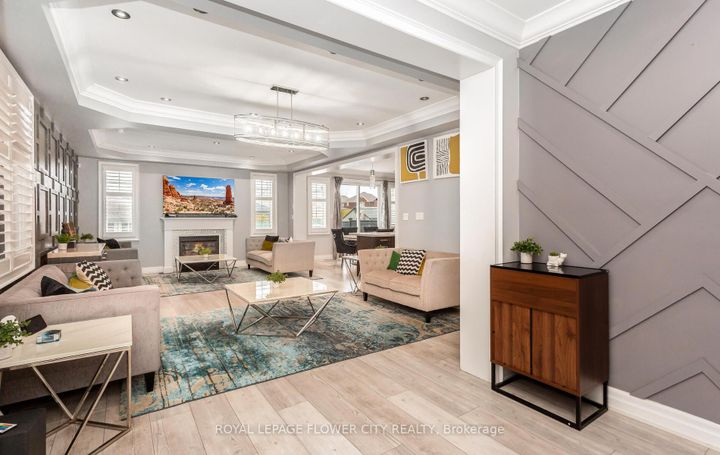 Photo 8 at 21 Arkwright Drive, Northwest Brampton, Brampton