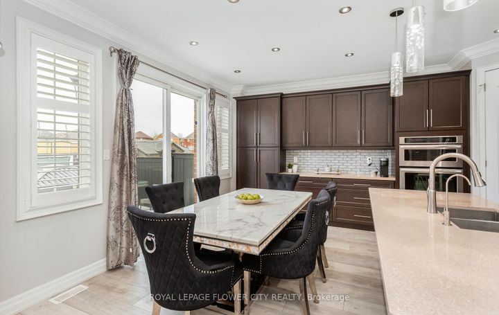 Photo 21 at 21 Arkwright Drive, Northwest Brampton, Brampton