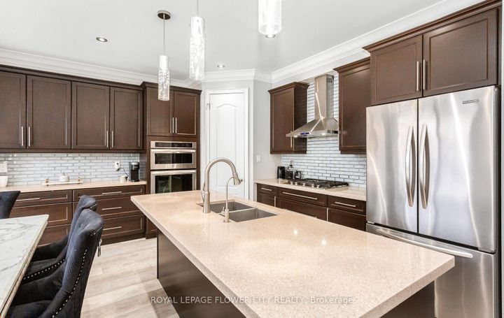 Photo 27 at 21 Arkwright Drive, Northwest Brampton, Brampton