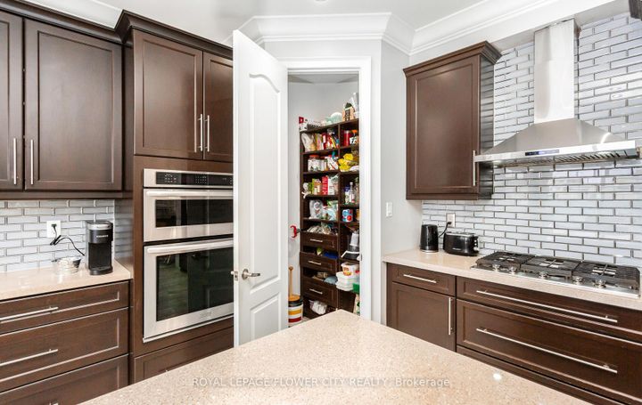 Photo 30 at 21 Arkwright Drive, Northwest Brampton, Brampton