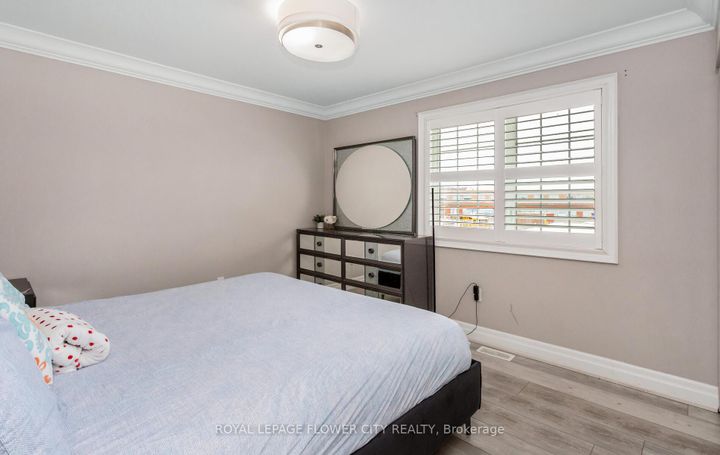 Photo 37 at 21 Arkwright Drive, Northwest Brampton, Brampton