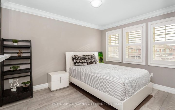 Photo 39 at 21 Arkwright Drive, Northwest Brampton, Brampton