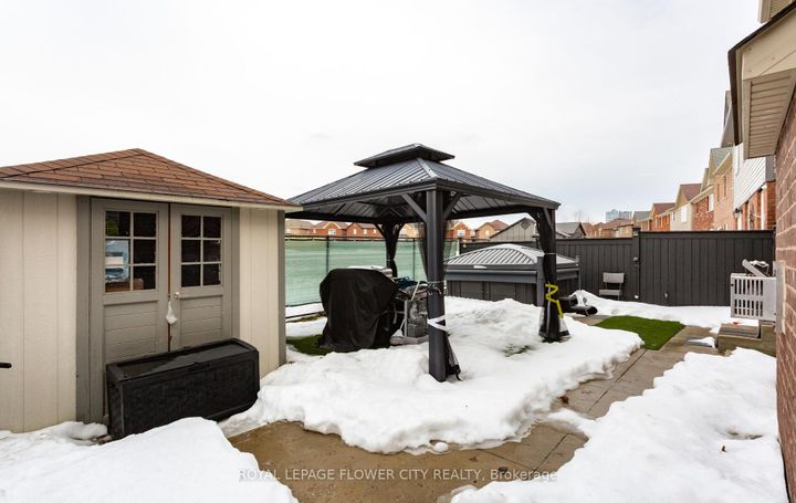 Photo 47 at 21 Arkwright Drive, Northwest Brampton, Brampton