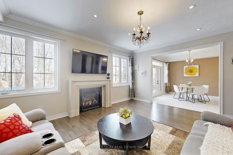 Photo 2 at 521 McGregor Farm Trail, Glenway Estates, Newmarket