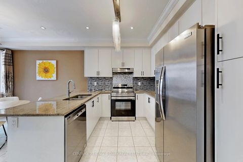 Photo 6 at 521 McGregor Farm Trail, Glenway Estates, Newmarket