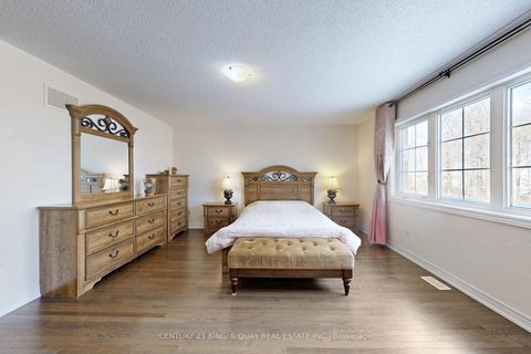 Photo 18 at 521 McGregor Farm Trail, Glenway Estates, Newmarket